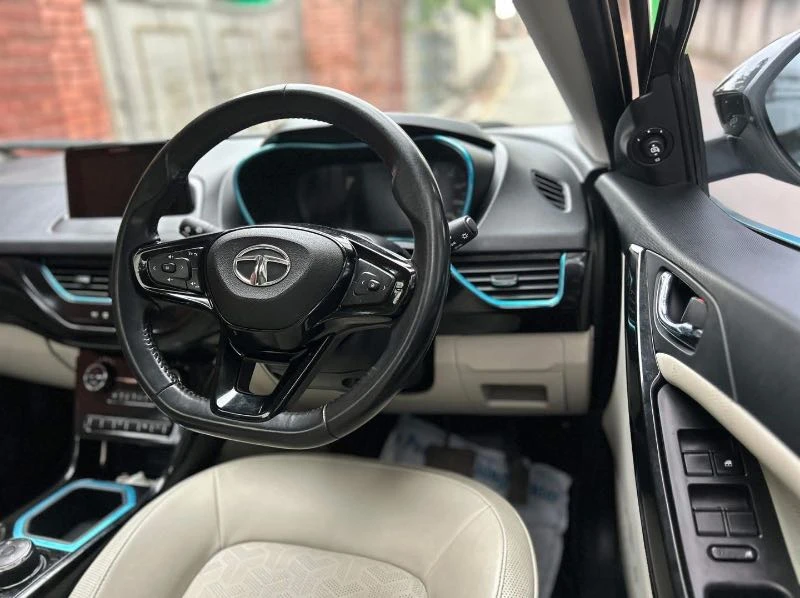 Tata Nexon XZ+ LUX EV 2023
