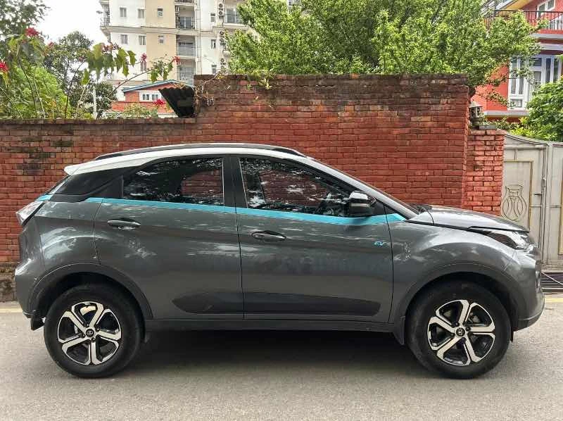 Tata Nexon XZ+ LUX EV 2023
