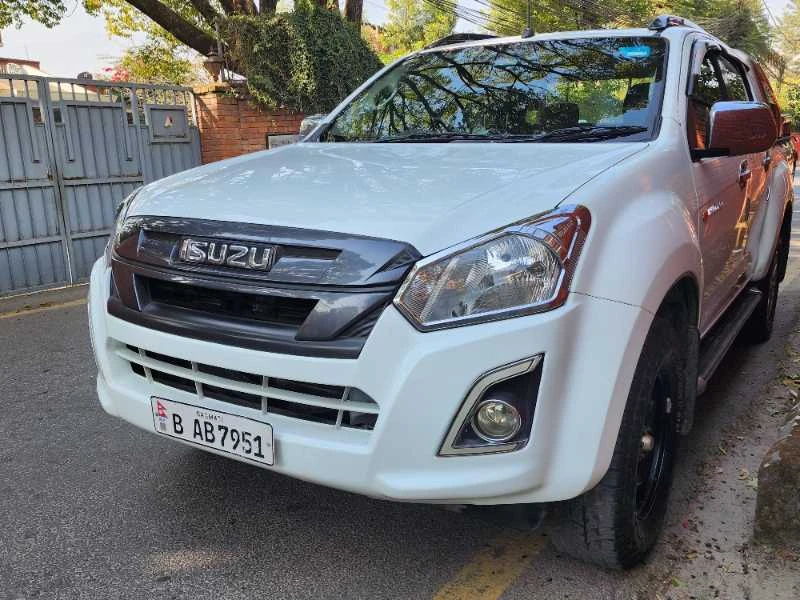 Isuzu Hilander 4WD 2022