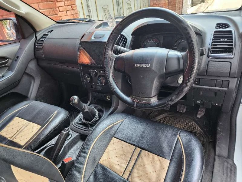 Isuzu Hilander 4WD 2022